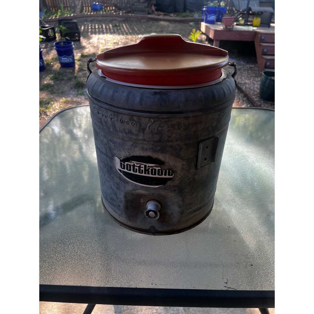 Vintage Gott Mfg Co Galvanized Metal Water Cooler Jug 2 Gallon